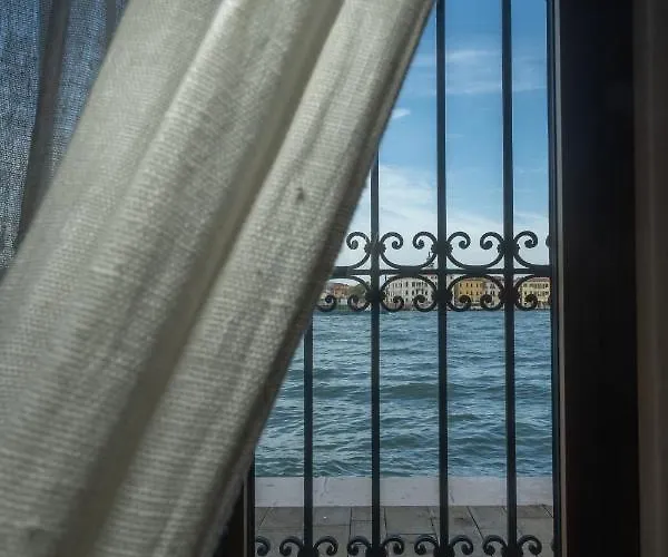 Апартаменты Giudecca Molino Stucky Венеция